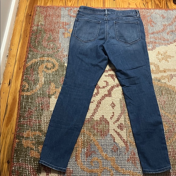 Athleta Skinny Jean Size 8 - Picture 9 of 9